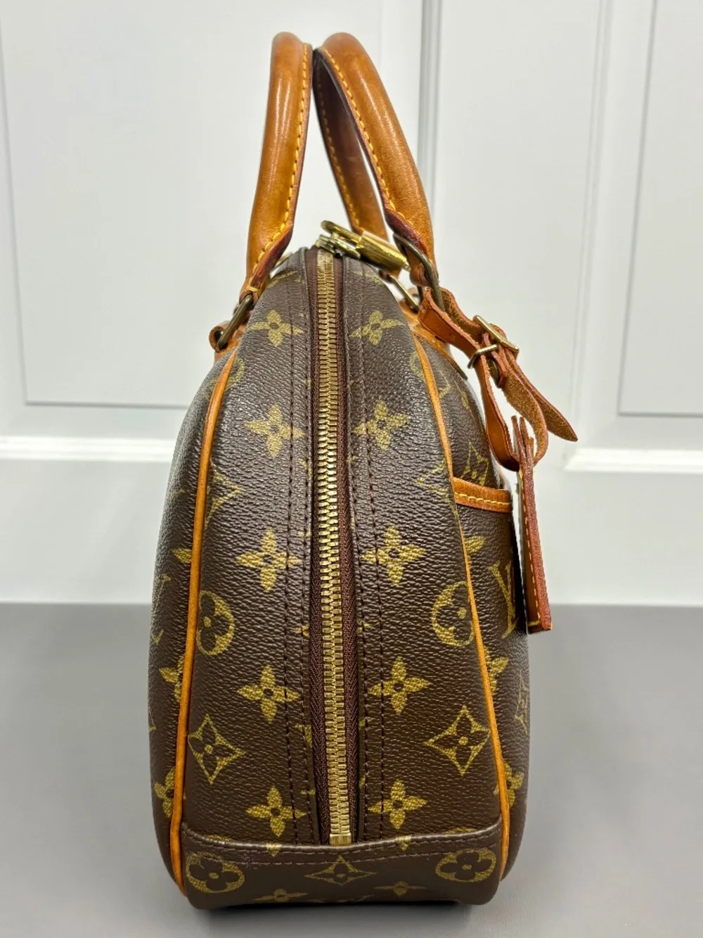 Louis Vuitton exterior great